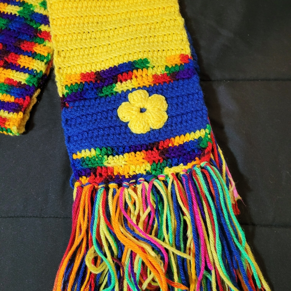 Handmade scarf - Picture 3 of 7